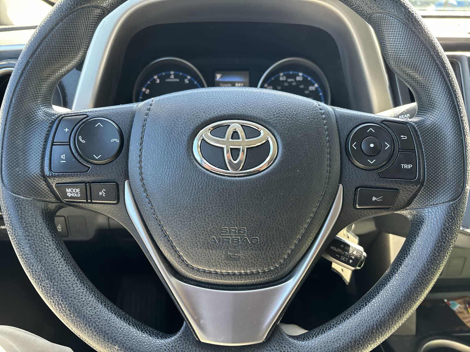 Thumbnail: 2018 Toyota RAV4 - 12