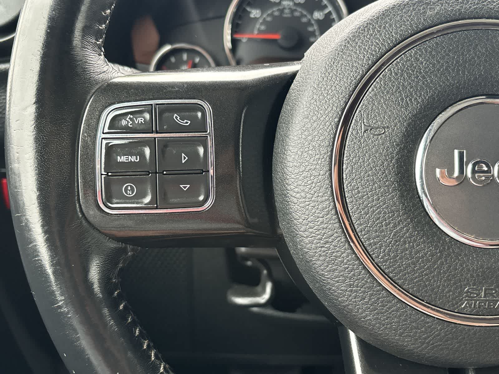 Thumbnail: 2018 Jeep Wrangler - 14