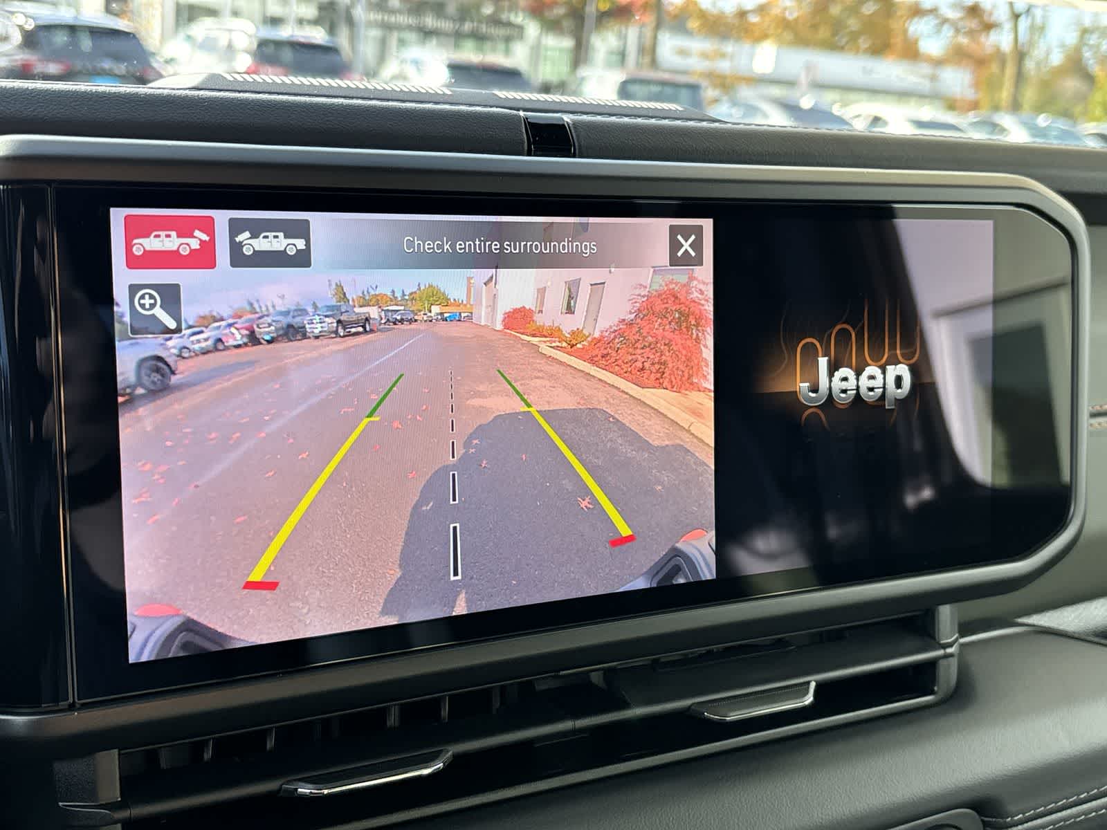 Thumbnail: 2025 Jeep Gladiator - 21