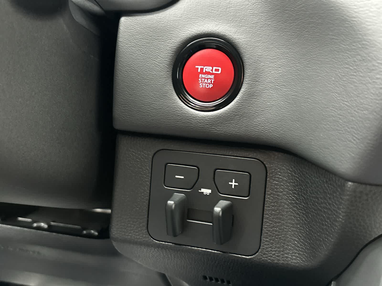 Thumbnail: 2025 Toyota Tundra - 30