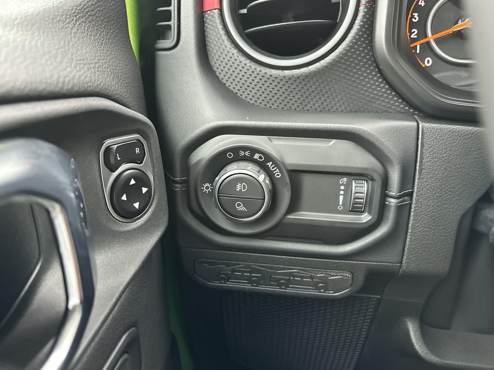 Thumbnail: 2026 Jeep Gladiator - 17