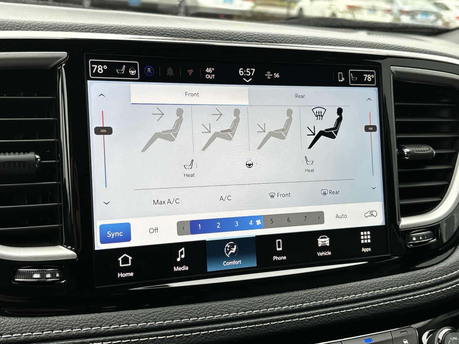 Thumbnail: 2026 Chrysler Pacifica - 18