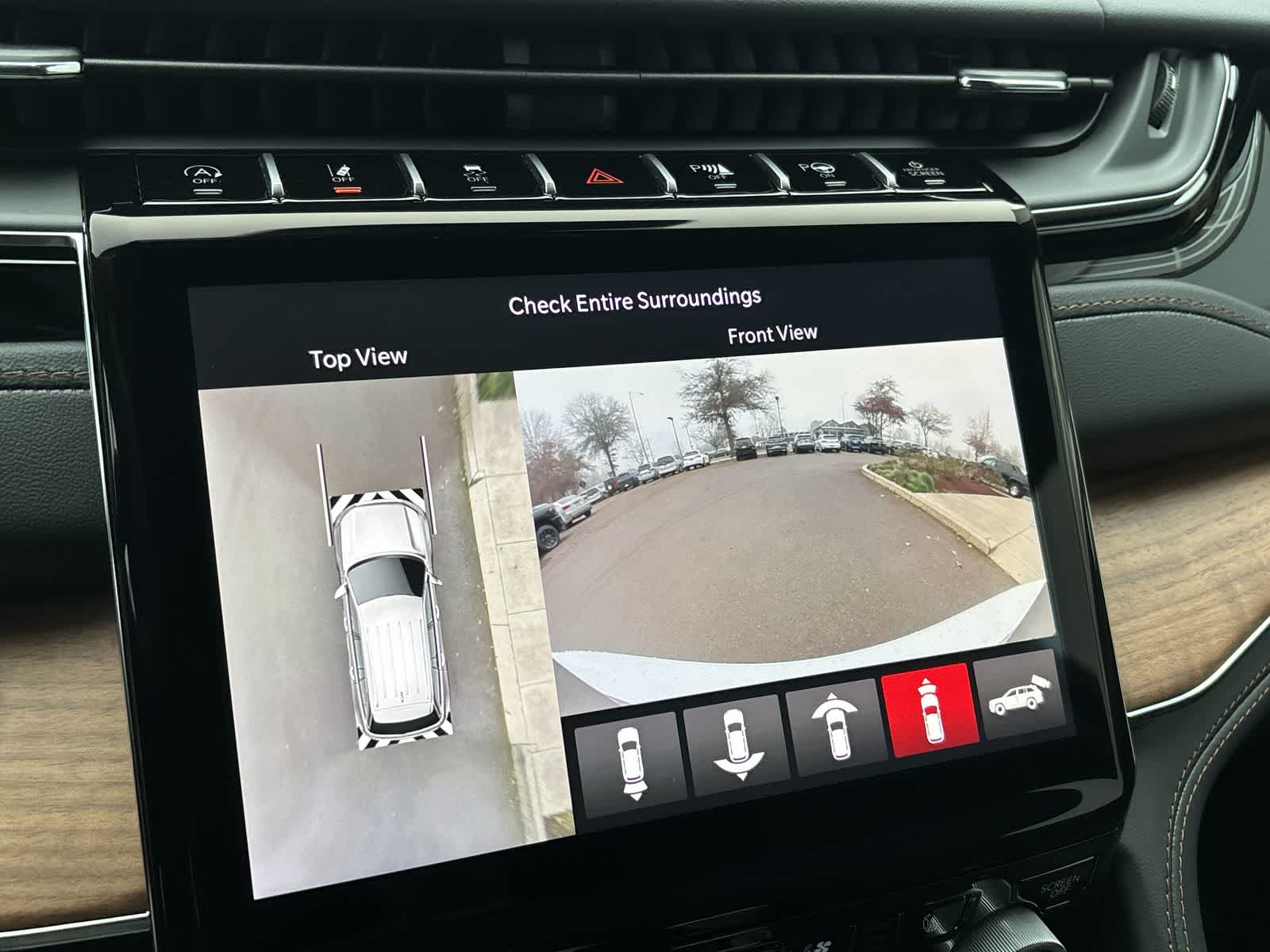 Thumbnail: 2025 Jeep Grand Cherokee - 25