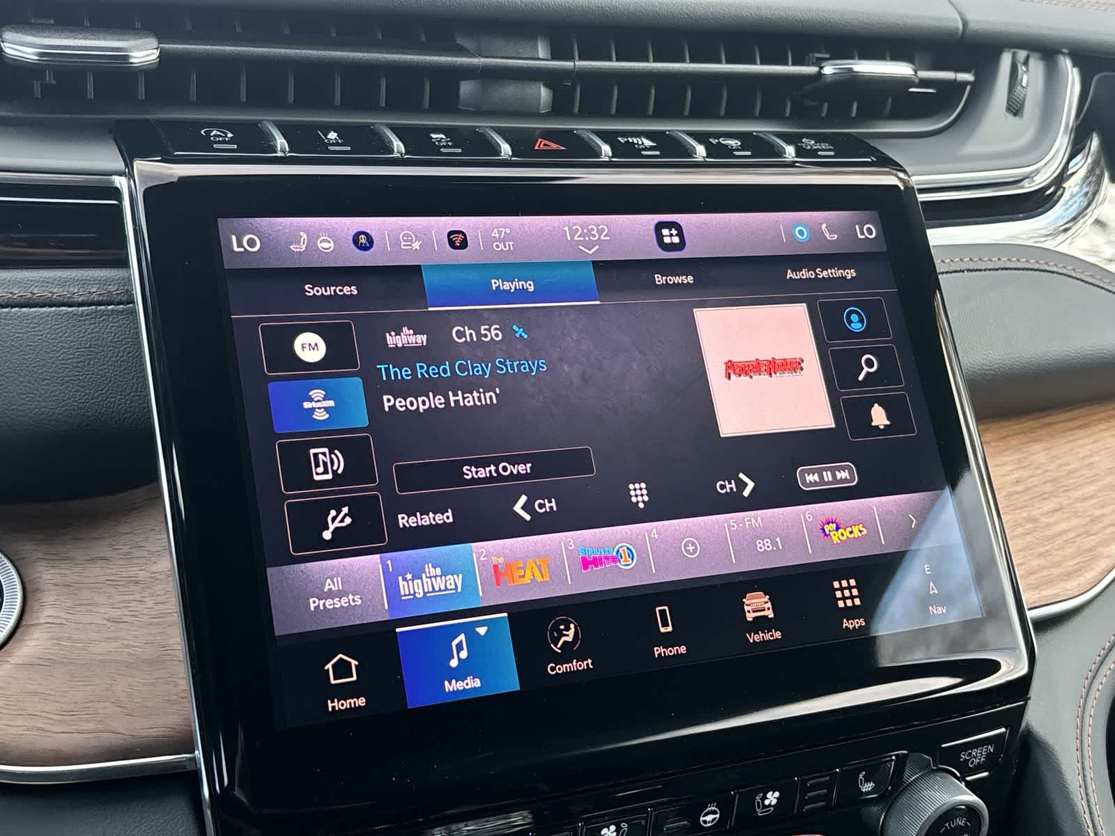 Thumbnail: 2025 Jeep Grand Cherokee L - 16