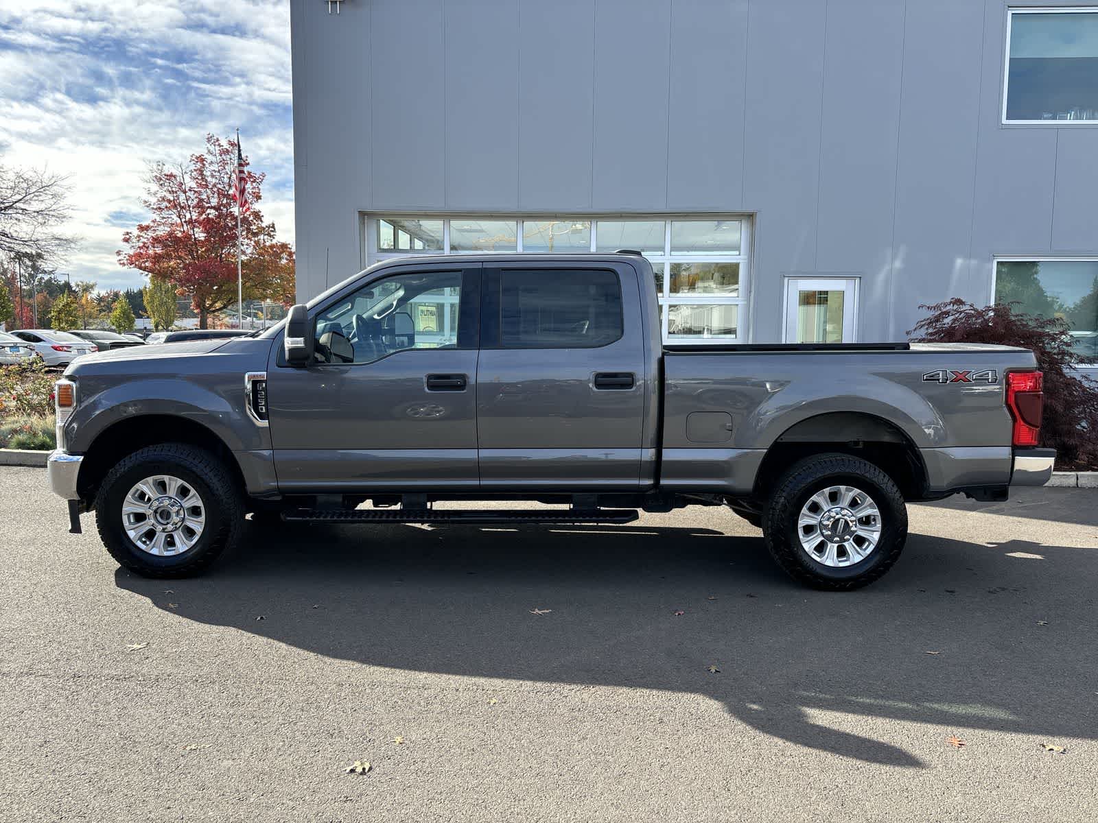 2022 Ford F-250 XLT photo 2