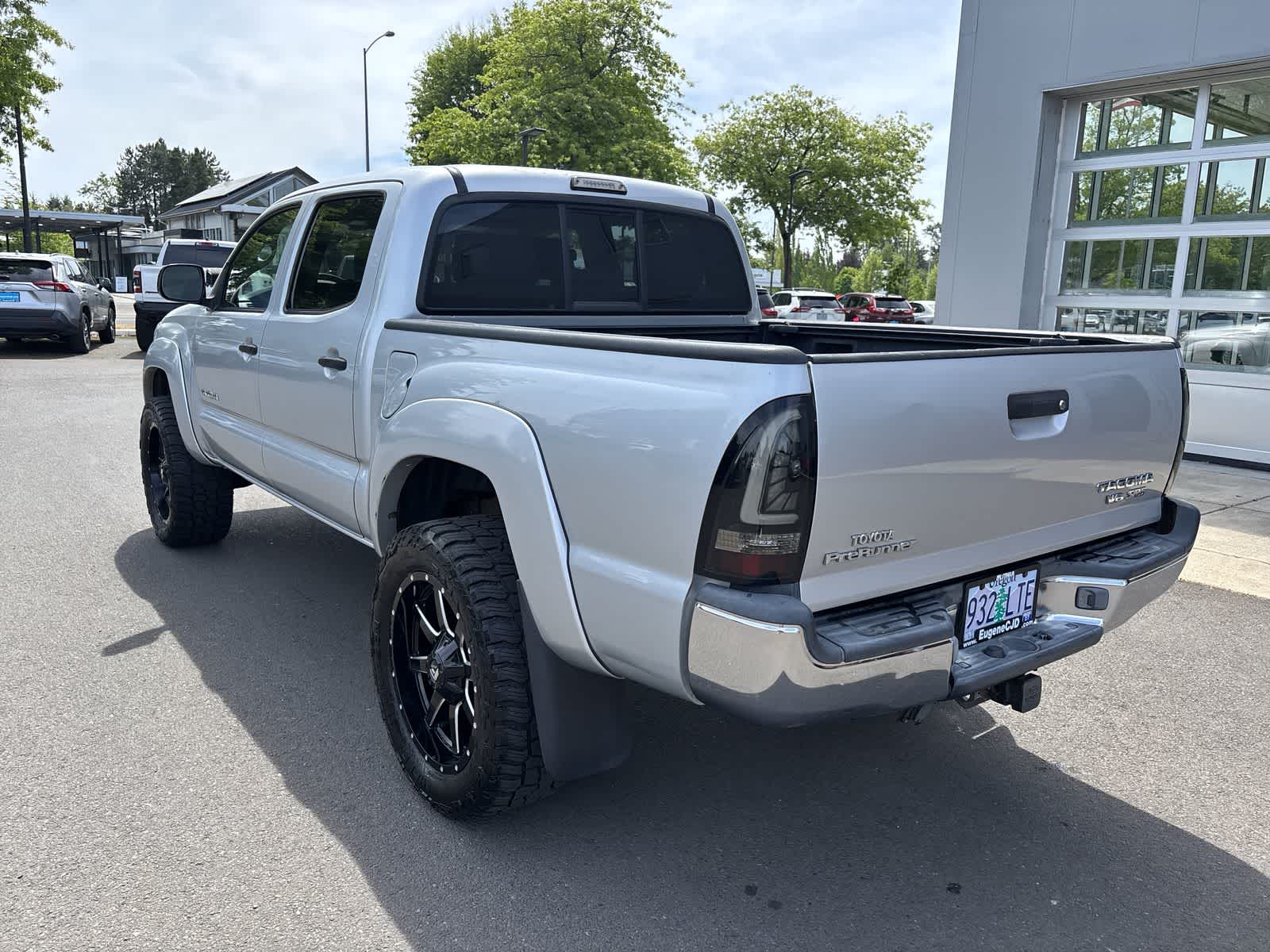 Thumbnail: 2005 Toyota Tacoma - 3