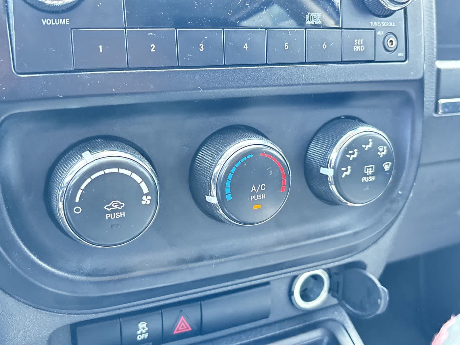 Thumbnail: 2011 Jeep Compass - 14