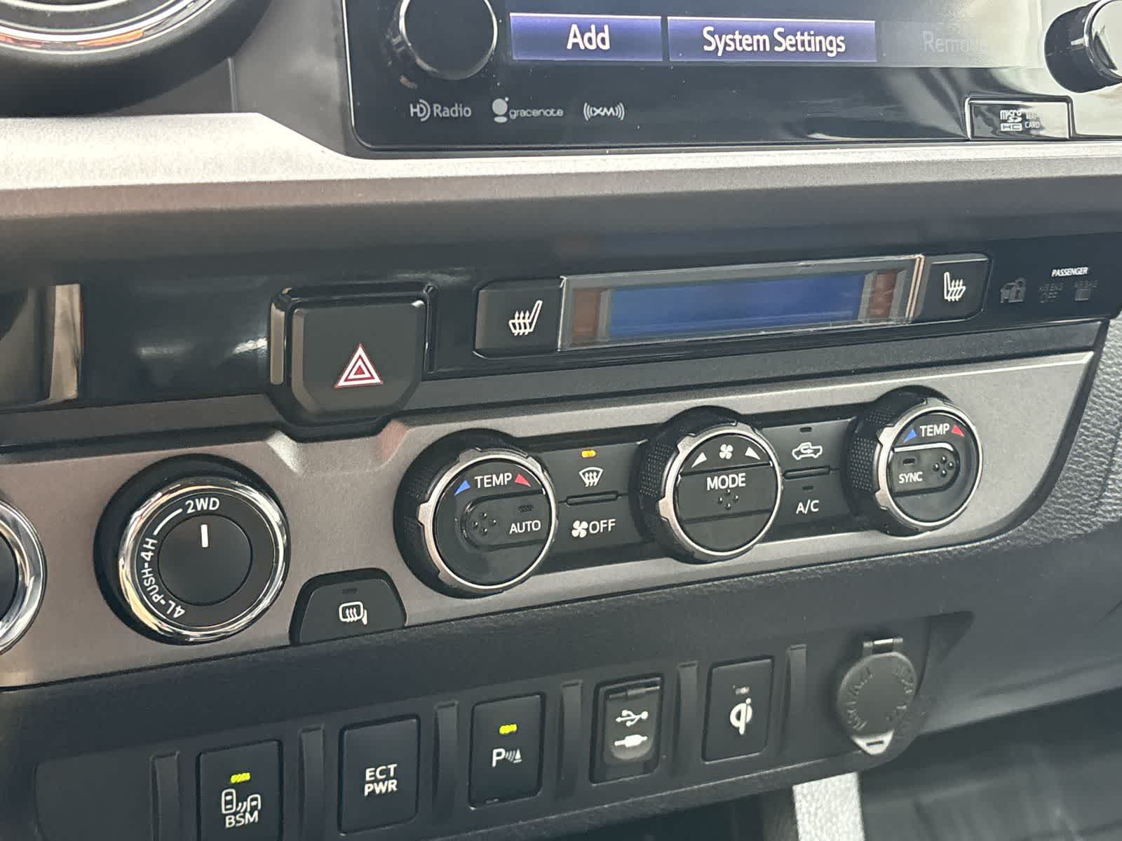 Thumbnail: 2017 Toyota Tacoma - 22