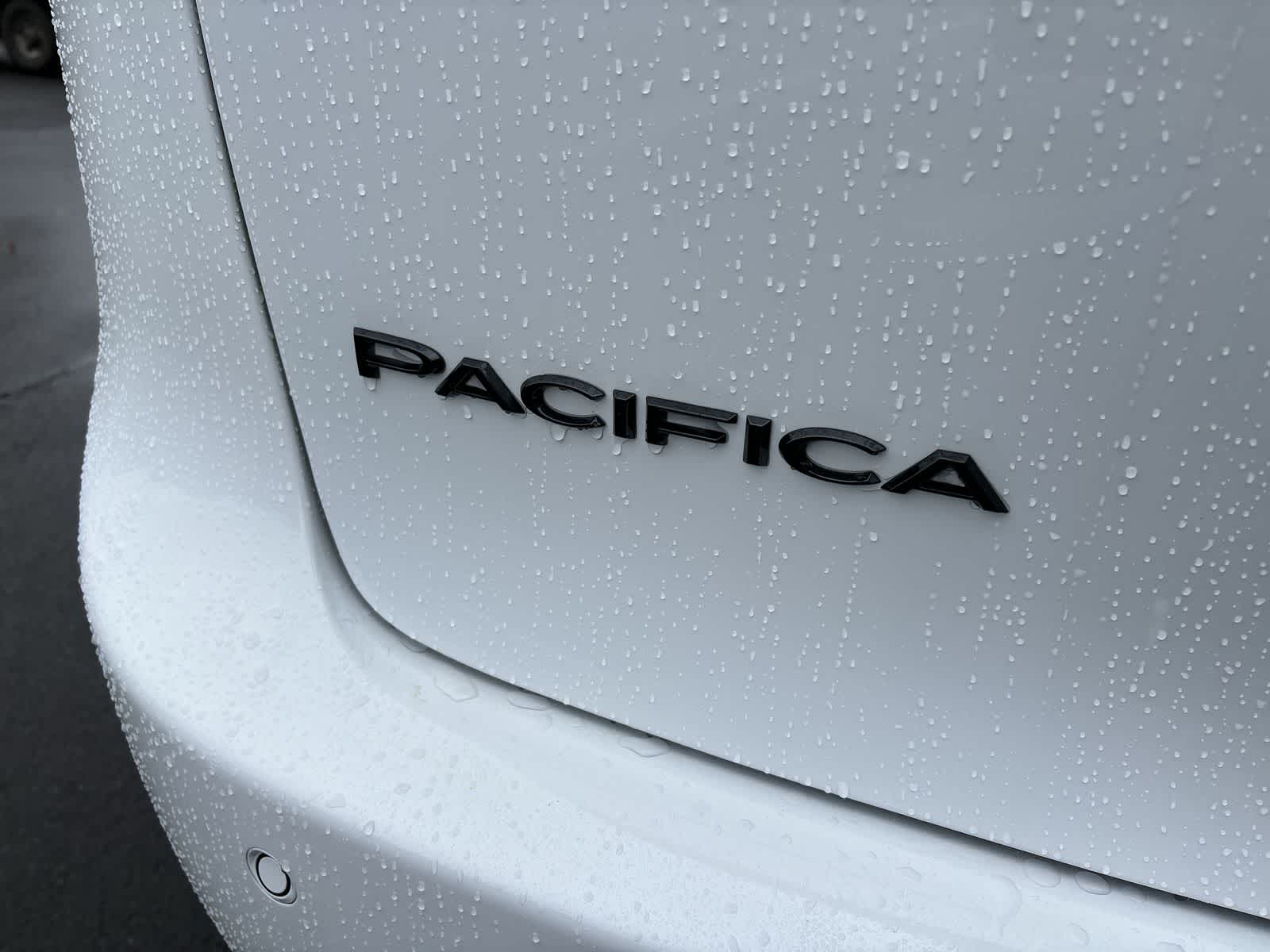Thumbnail: 2026 Chrysler Pacifica - 4