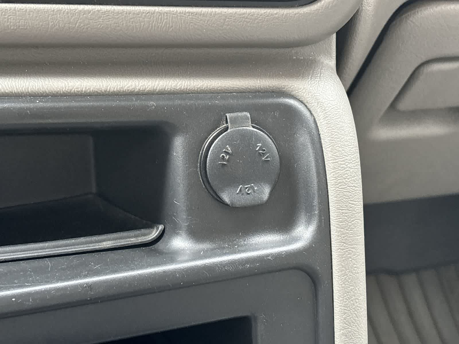 Thumbnail: 2005 GMC Sierra 1500 - 26