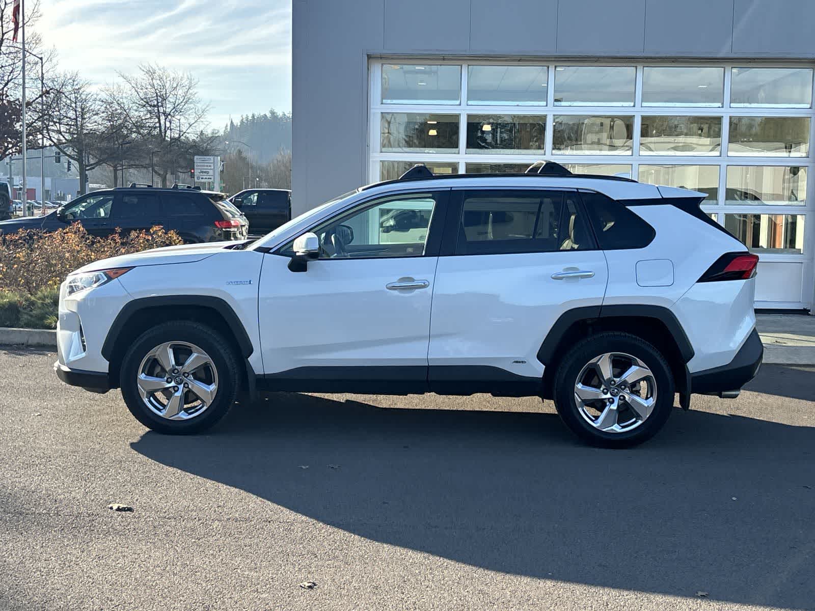 Thumbnail: 2020 Toyota RAV4 - 2