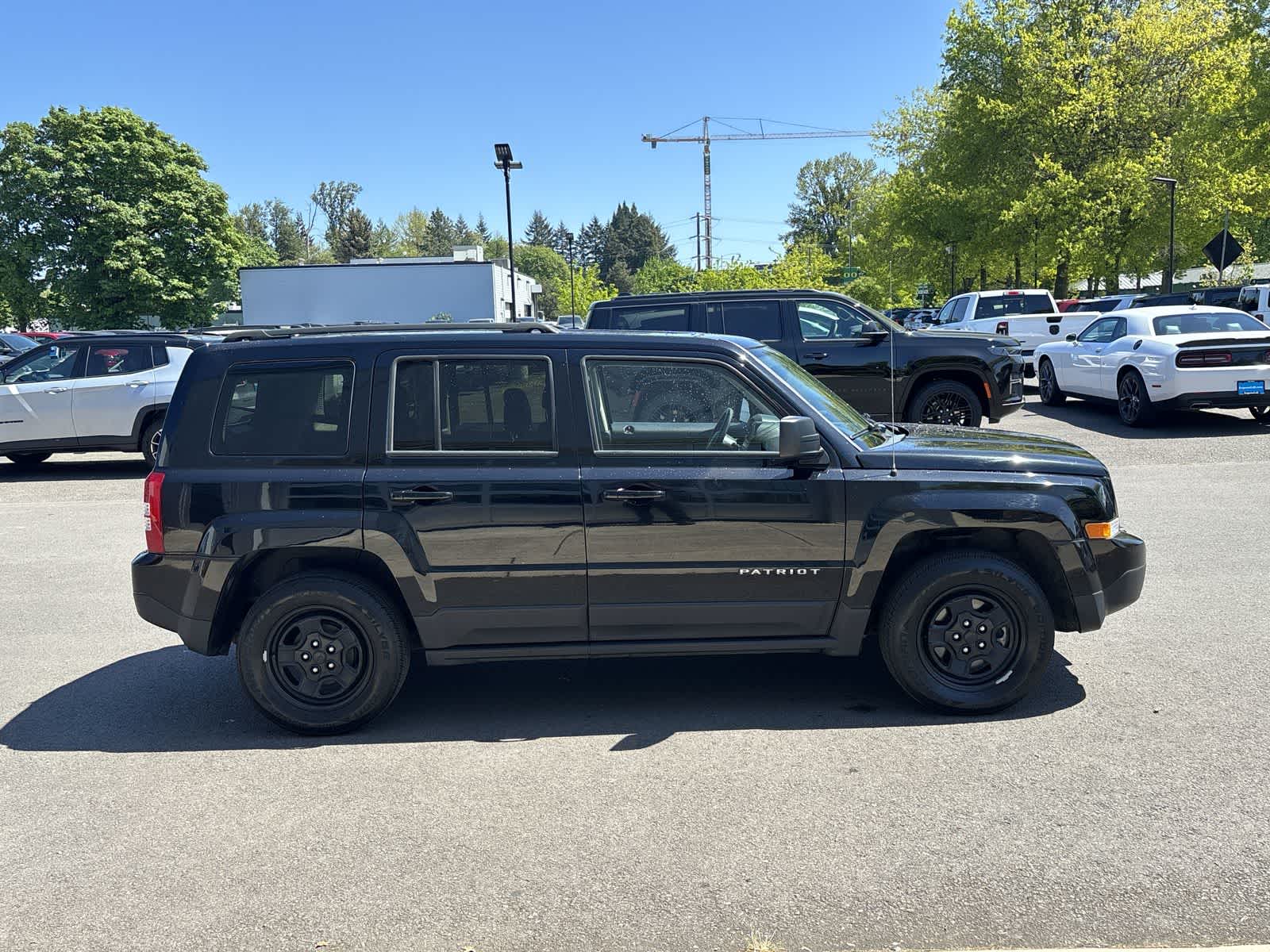 Thumbnail: 2016 Jeep Patriot - 6