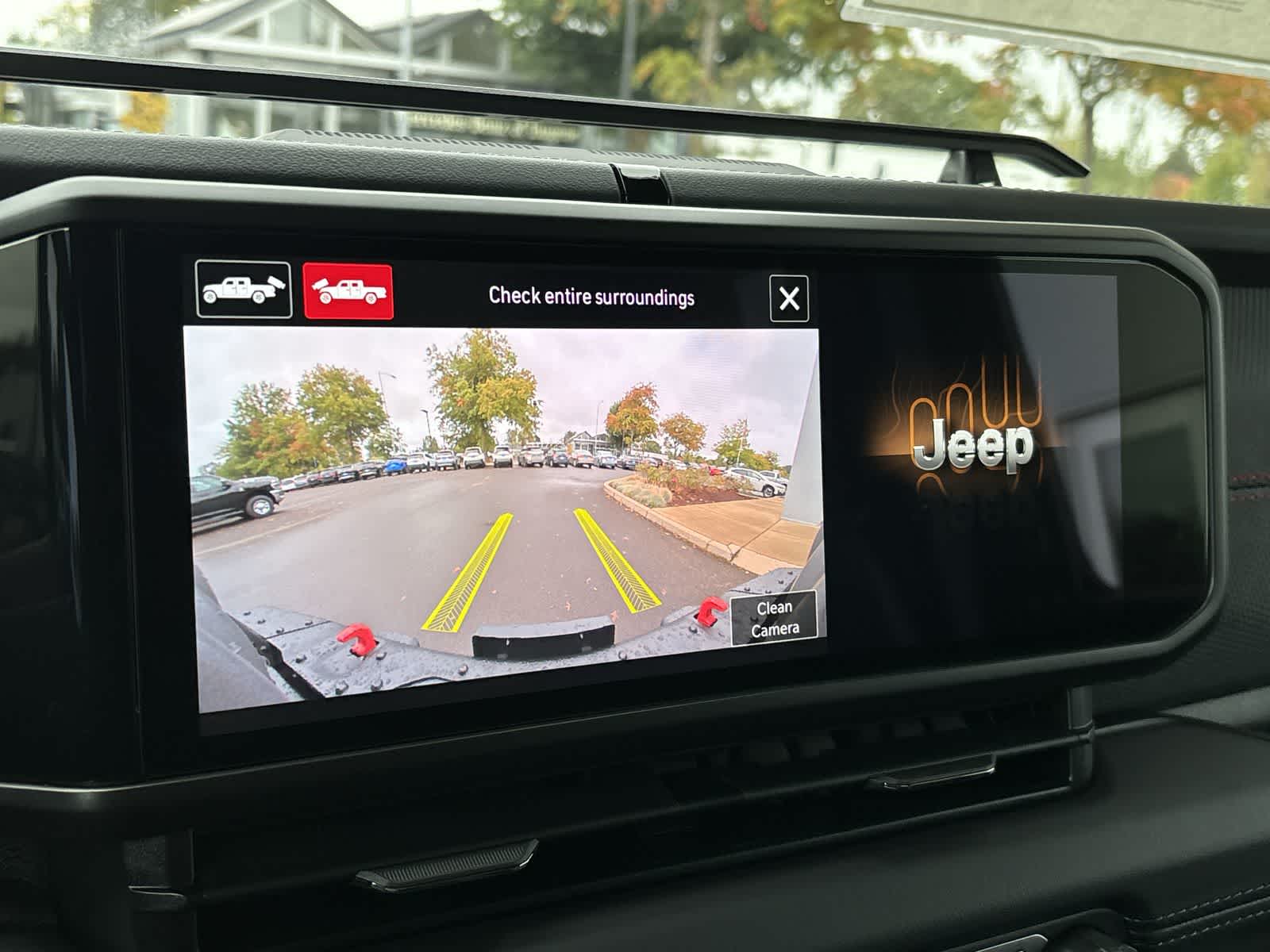 Thumbnail: 2025 Jeep Gladiator - 21