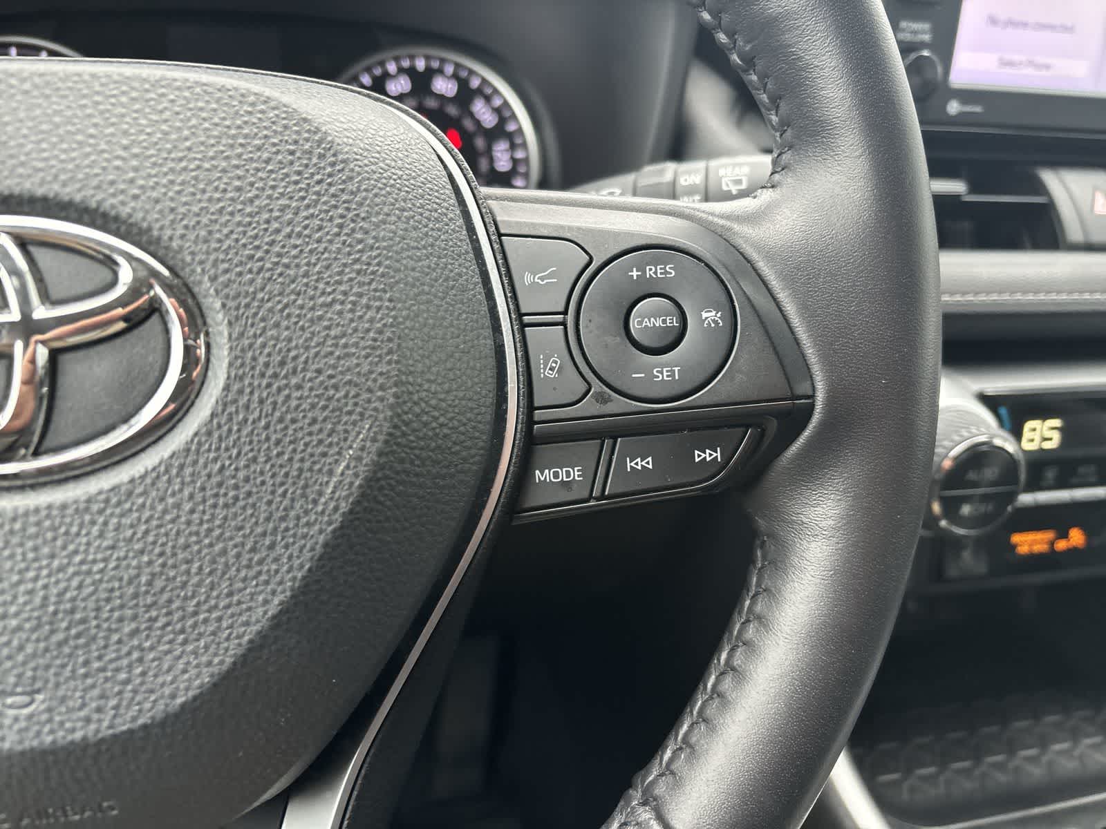 Thumbnail: 2022 Toyota RAV4 - 12