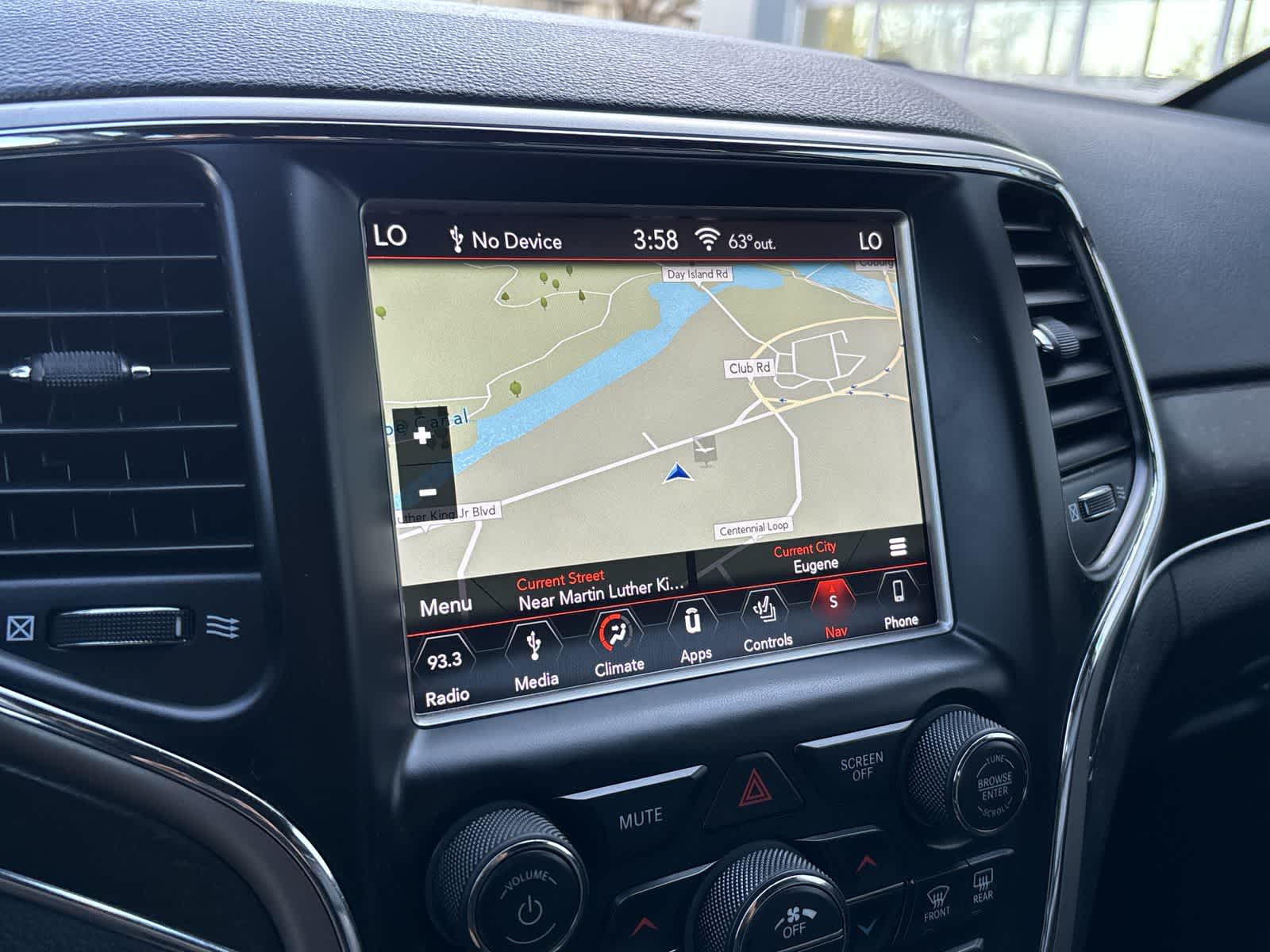 Thumbnail: 2018 Jeep Grand Cherokee - 23