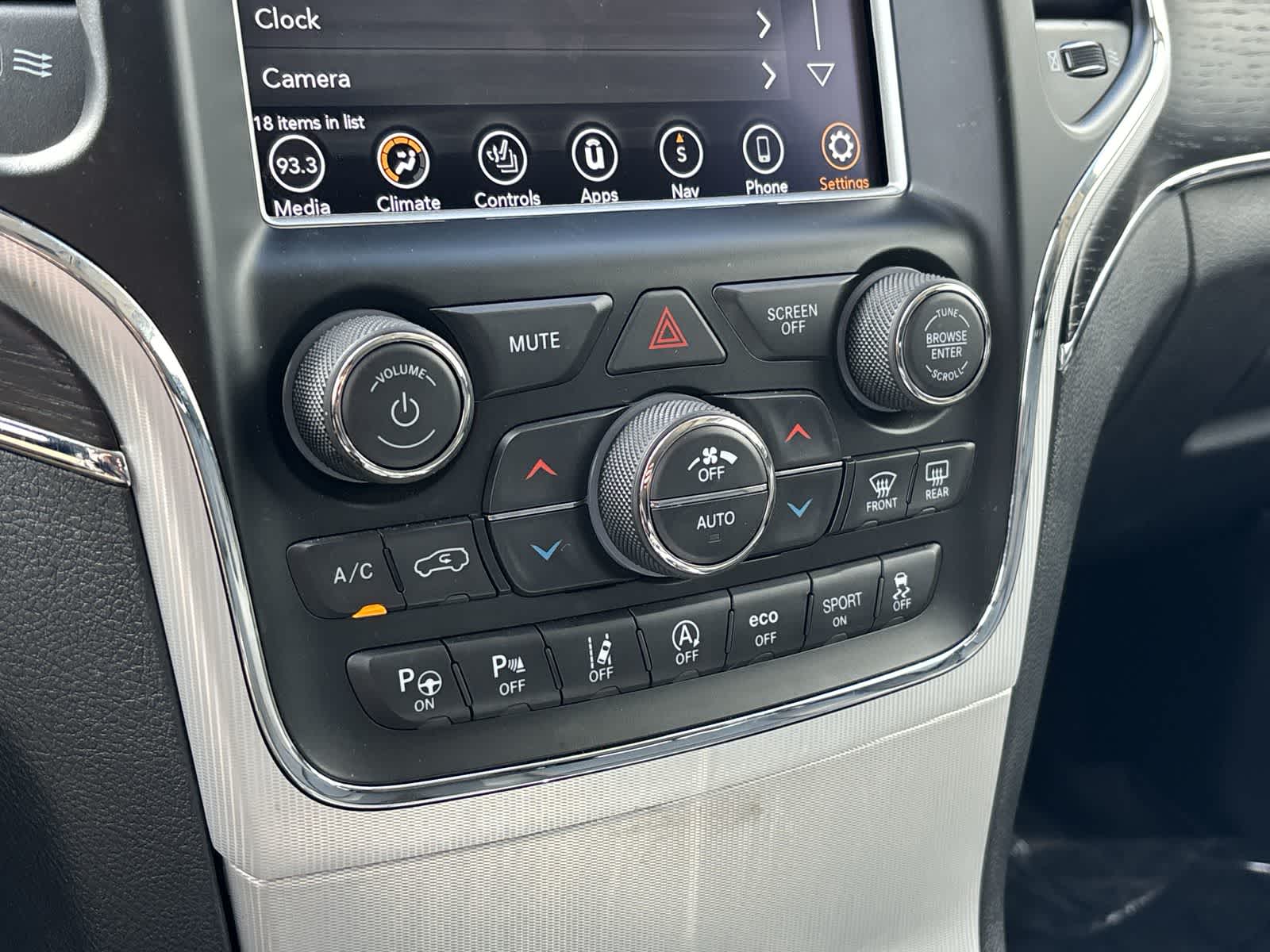 Thumbnail: 2018 Jeep Grand Cherokee - 26