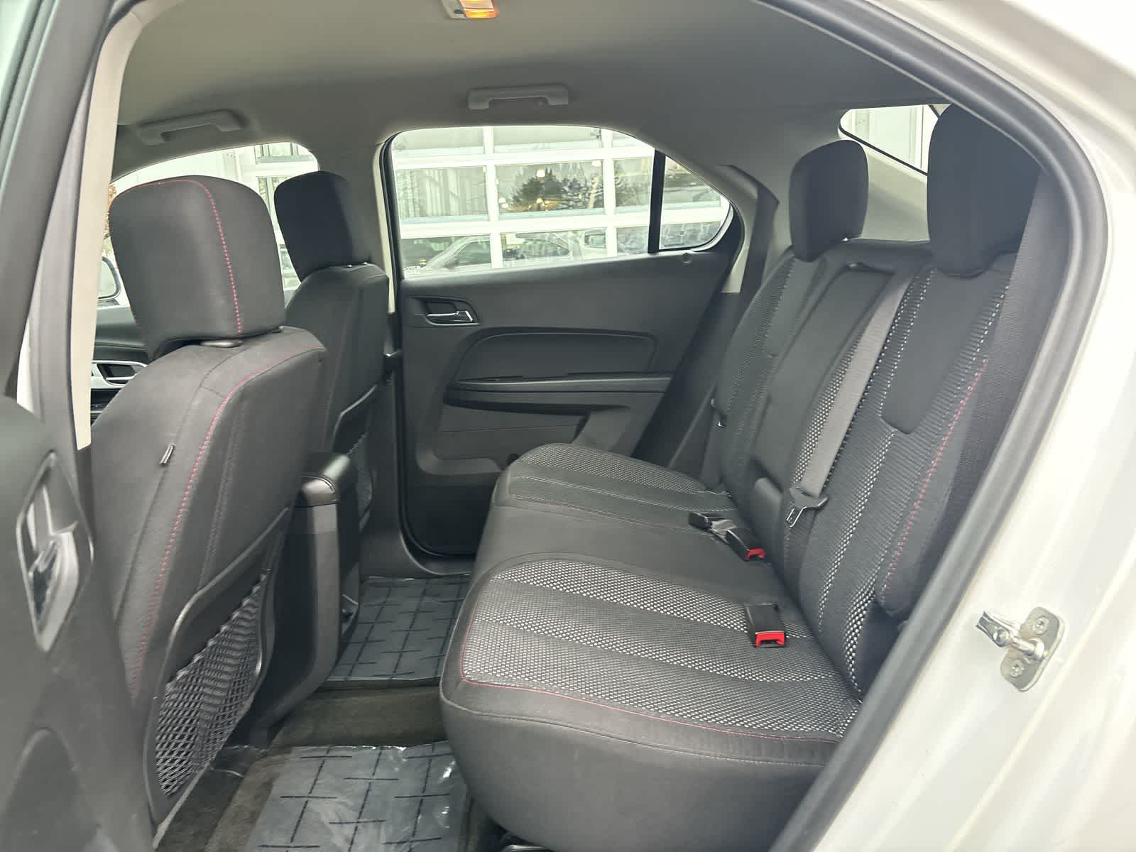 Thumbnail: 2017 Chevrolet Equinox - 6