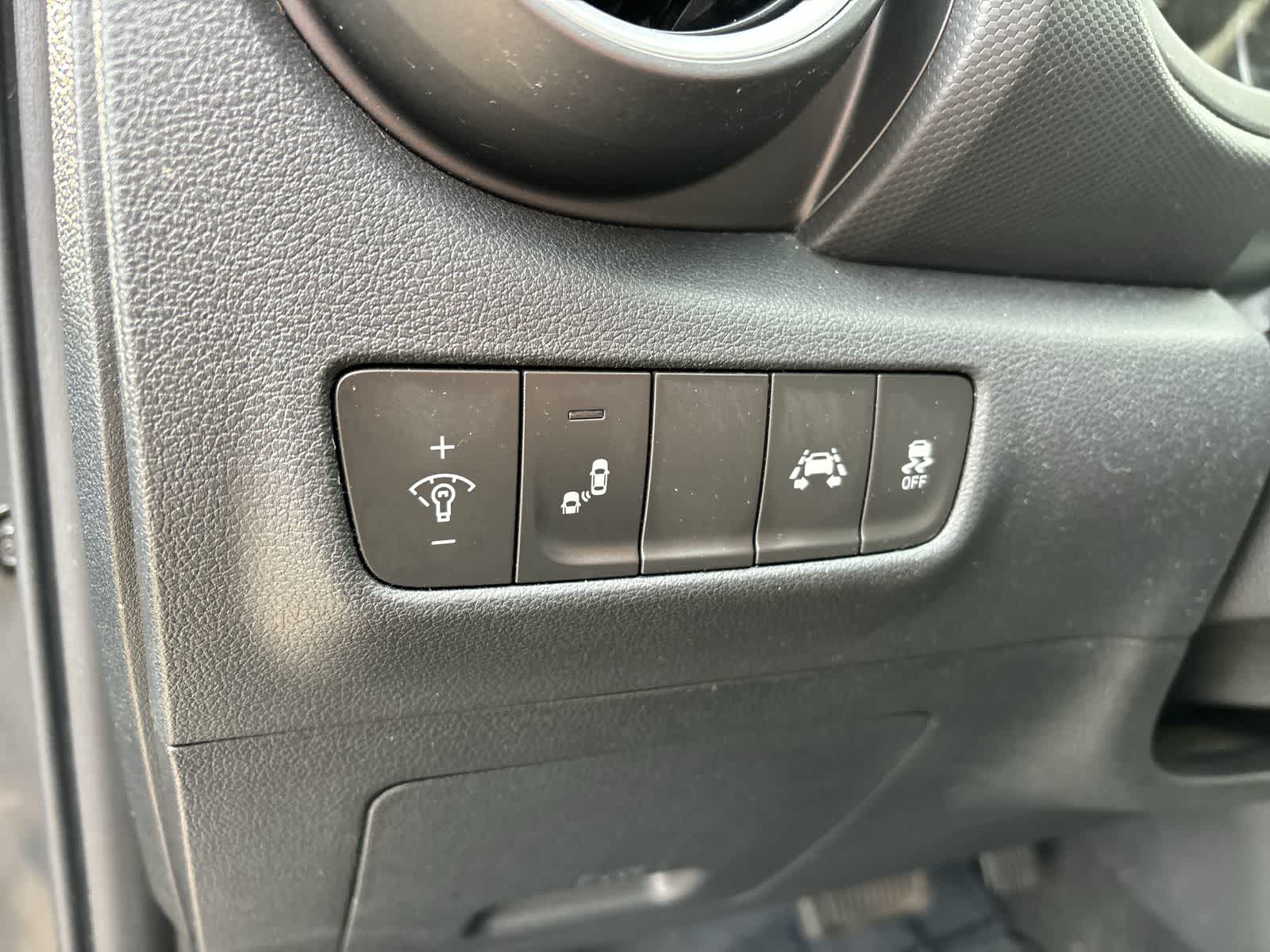 Thumbnail: 2020 Hyundai Kona - 9