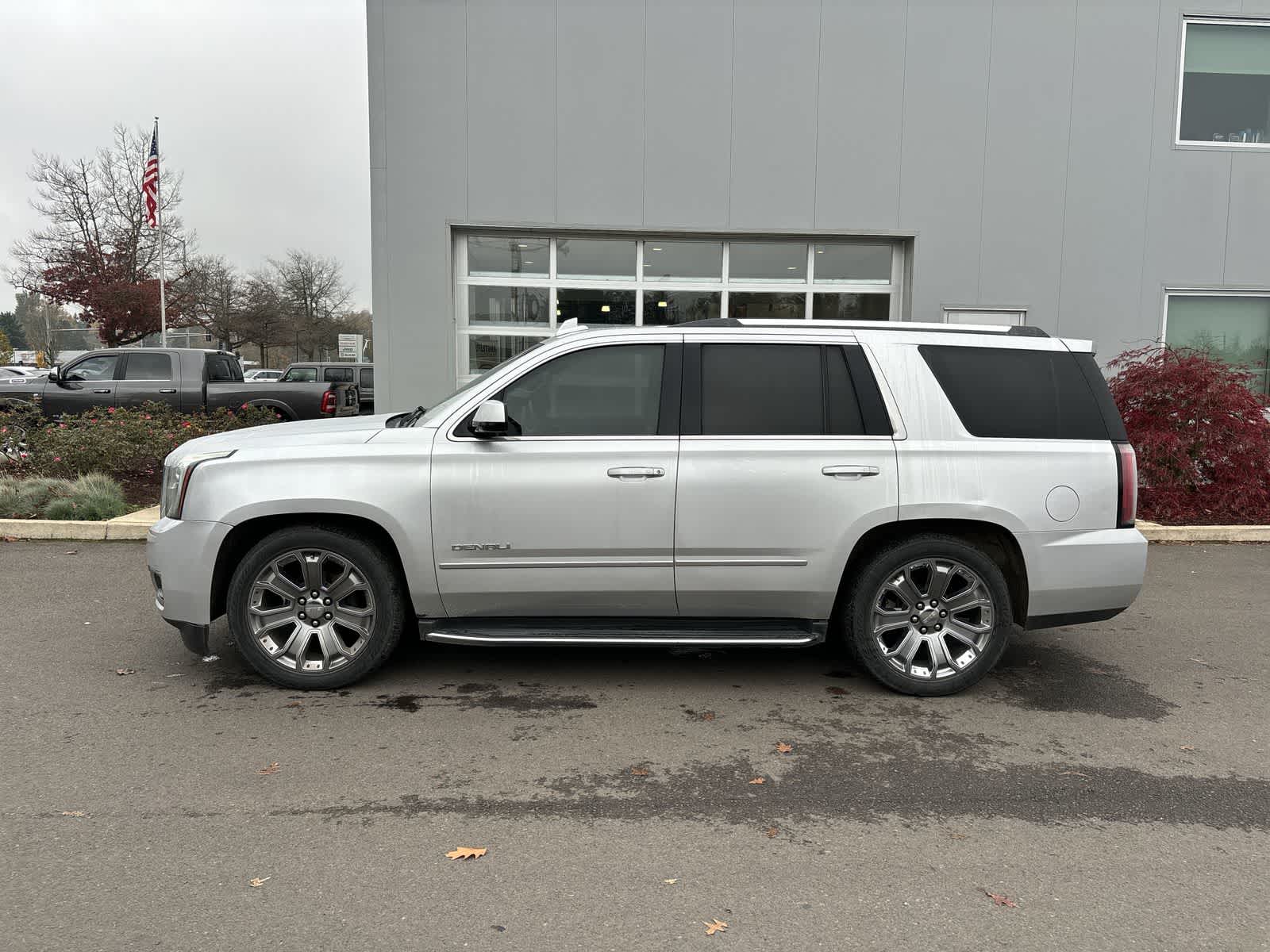 Thumbnail: 2015 GMC Yukon - 2