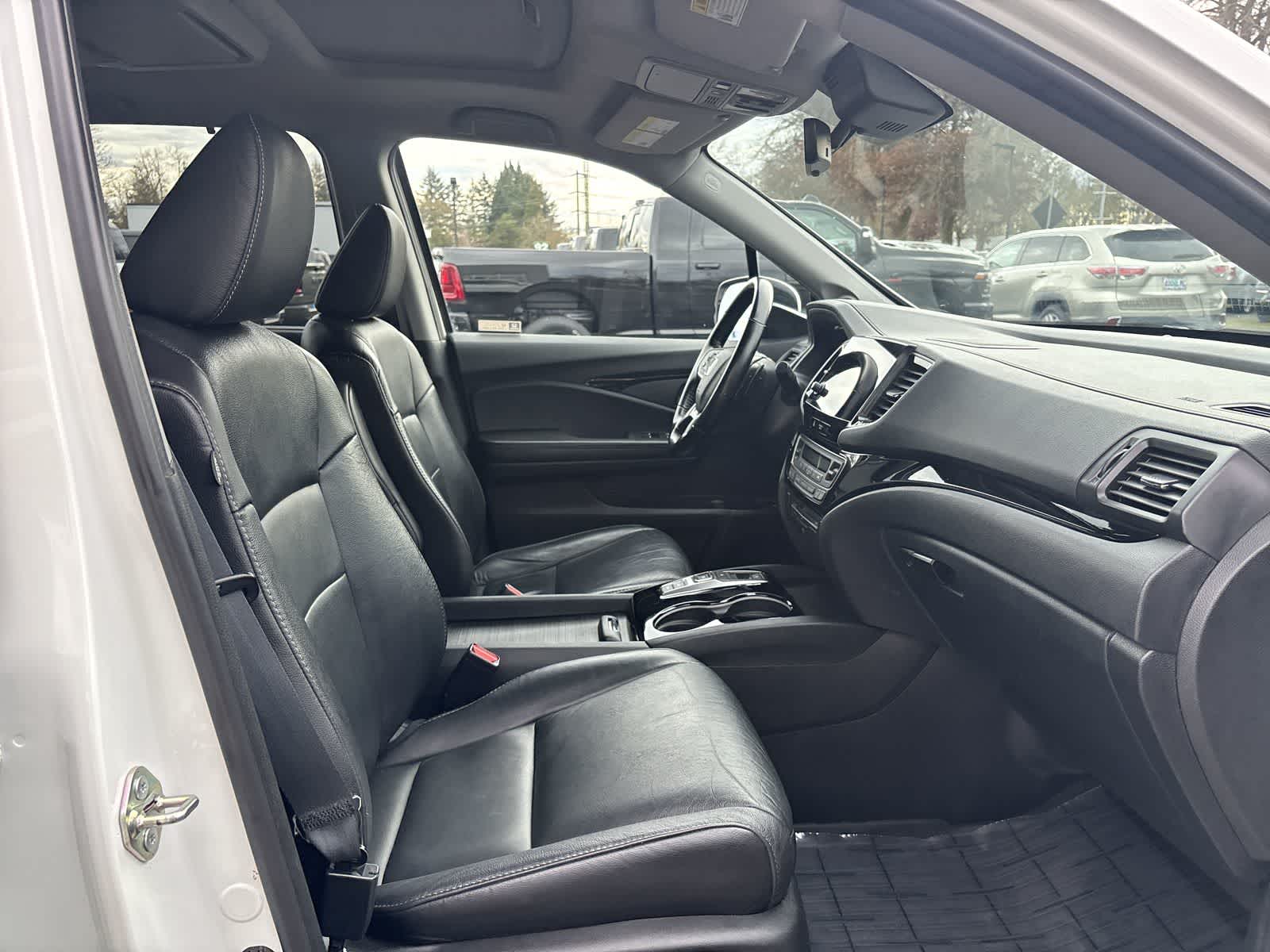 Thumbnail: 2020 Honda Pilot - 4