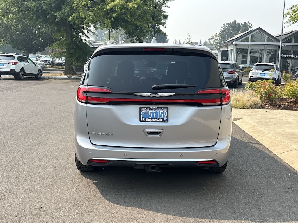 Certified 2021 Chrysler Pacifica Touring L Van Passenger Van