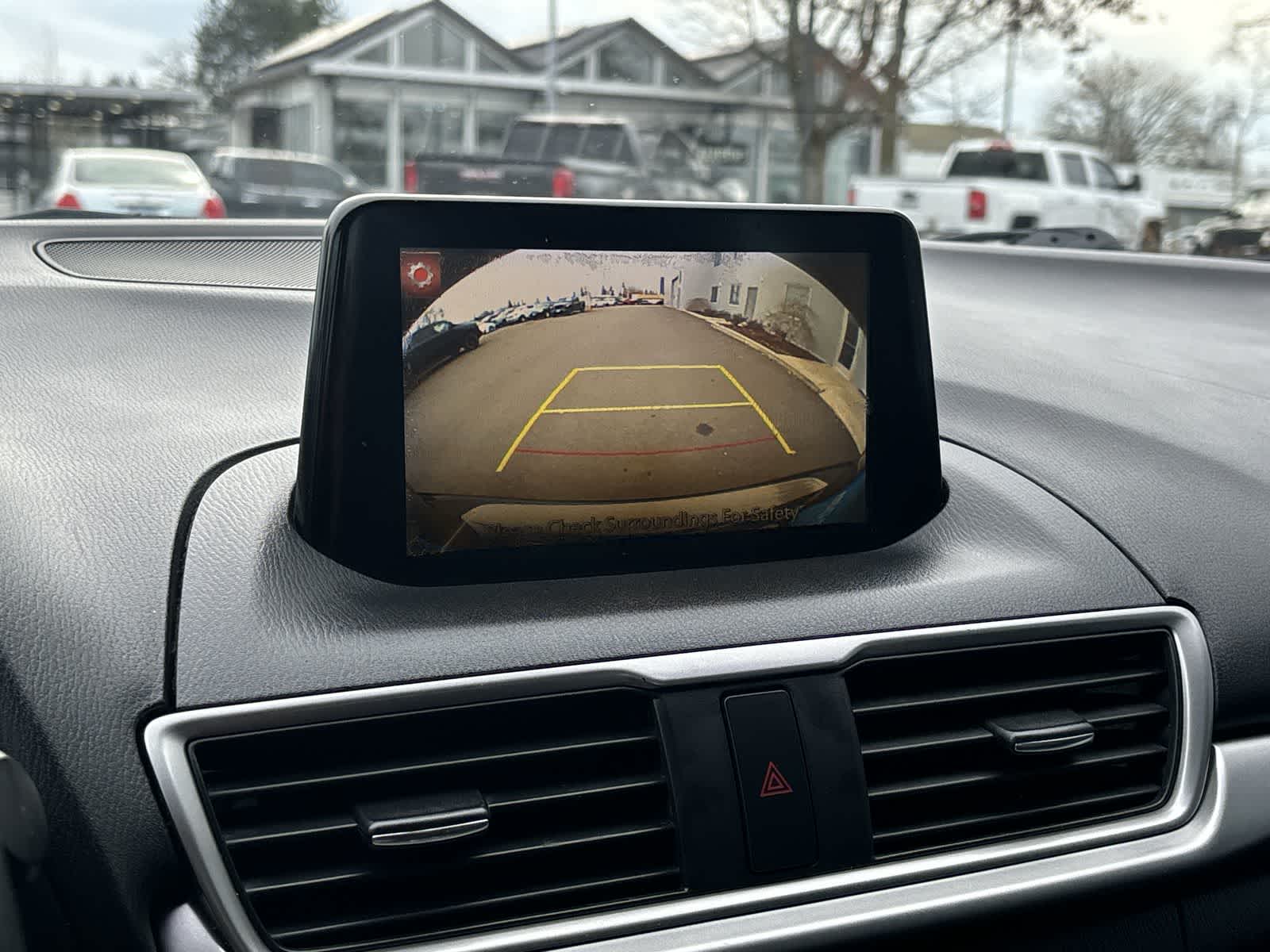 Thumbnail: 2018 Mazda Mazda3 - 21