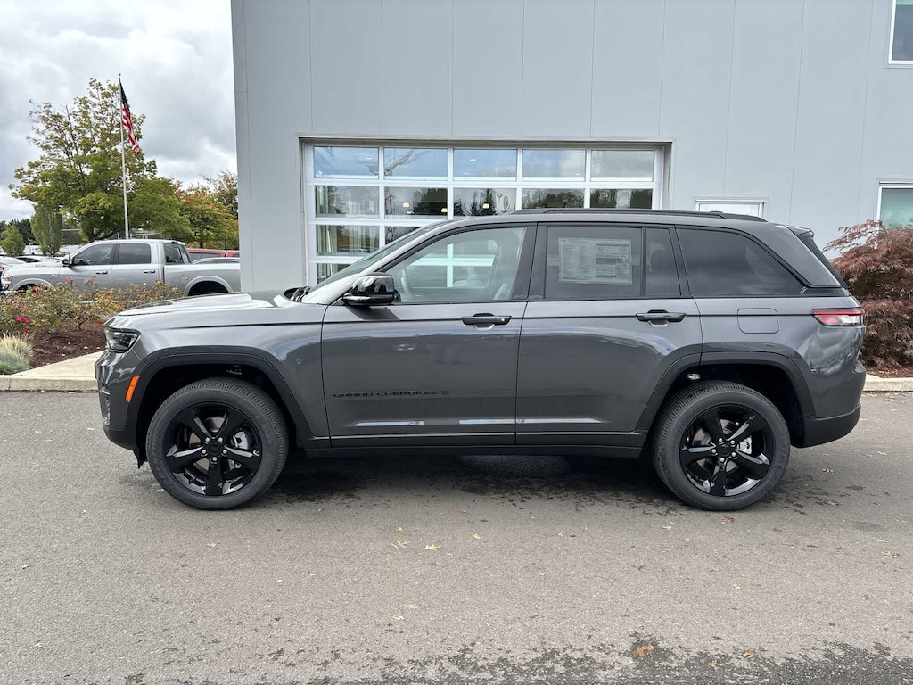 New 2025 Jeep Grand Cherokee Altitude X Sport Utility