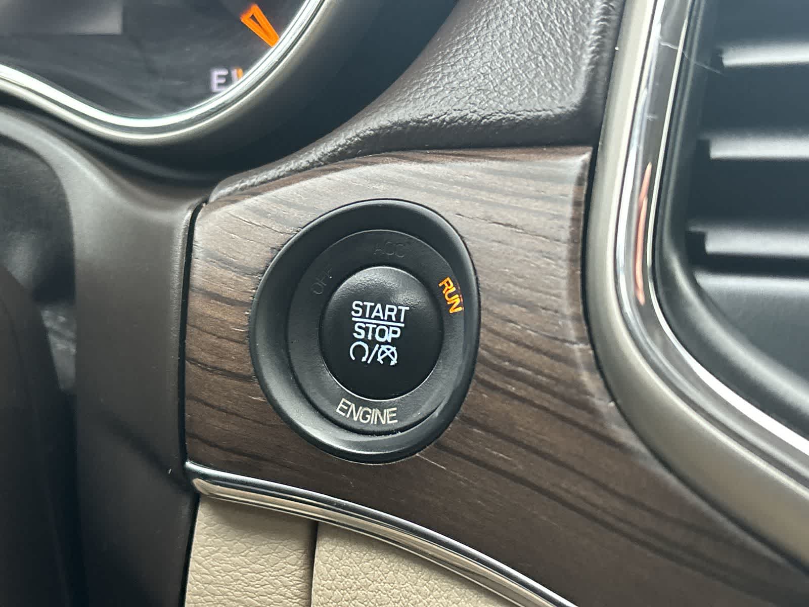 Thumbnail: 2014 Jeep Grand Cherokee - 26