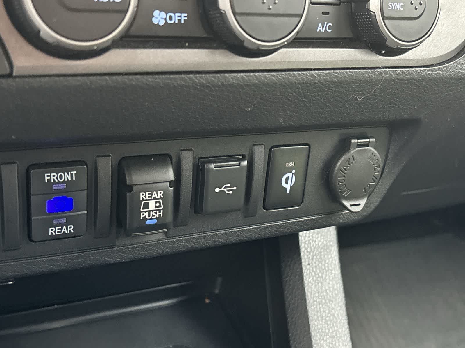 Thumbnail: 2021 Toyota Tacoma - 24