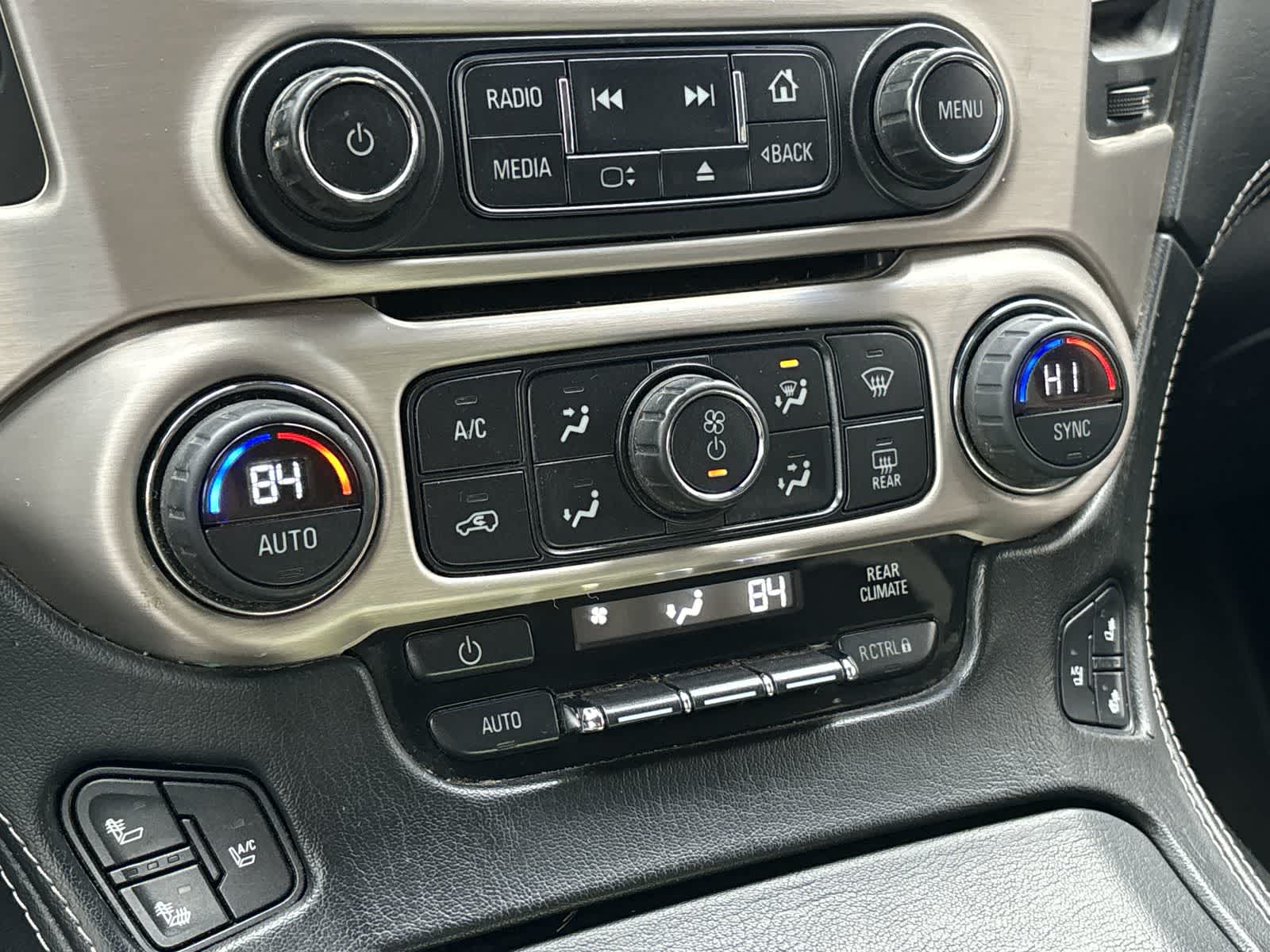 Thumbnail: 2015 GMC Yukon - 20