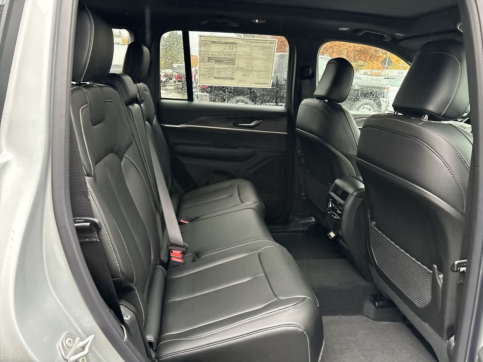 Thumbnail: 2025 Jeep Grand Cherokee - 6