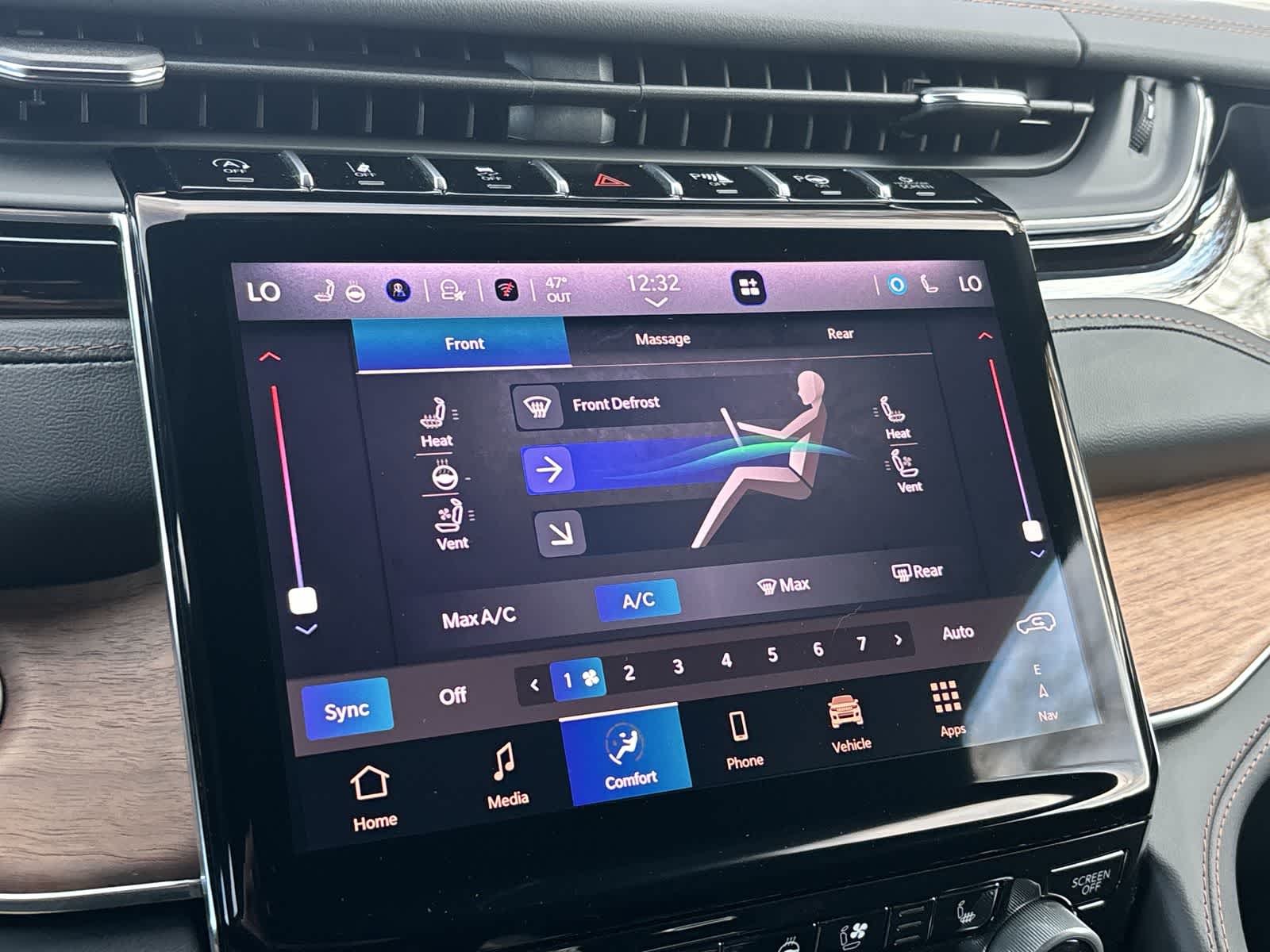 Thumbnail: 2025 Jeep Grand Cherokee L - 17