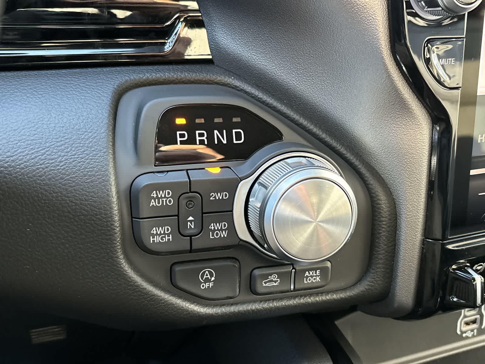 Thumbnail: 2026 RAM 1500 - 18