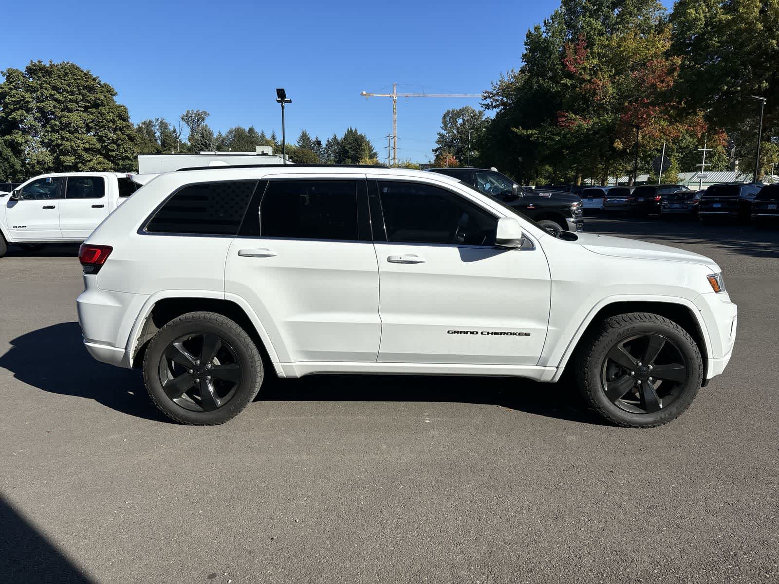 Thumbnail: 2015 Jeep Grand Cherokee - 5