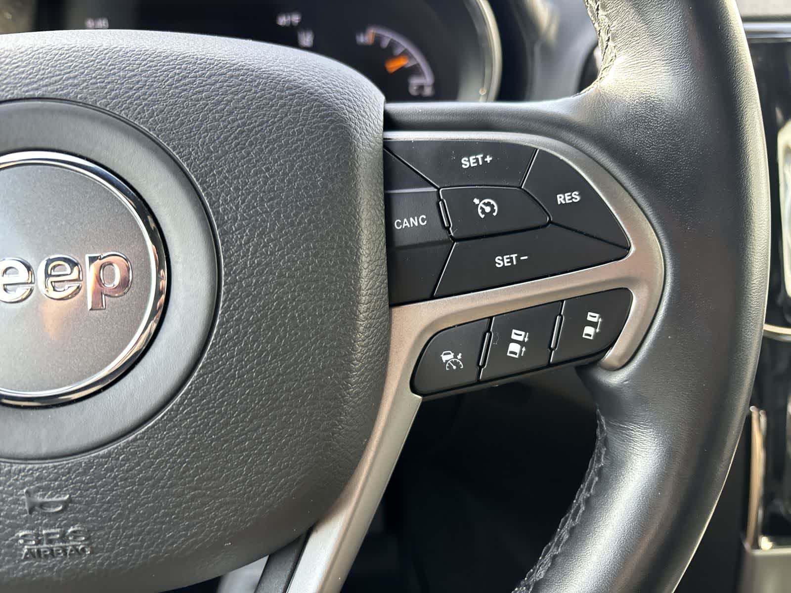 Thumbnail: 2021 Jeep Grand Cherokee - 10