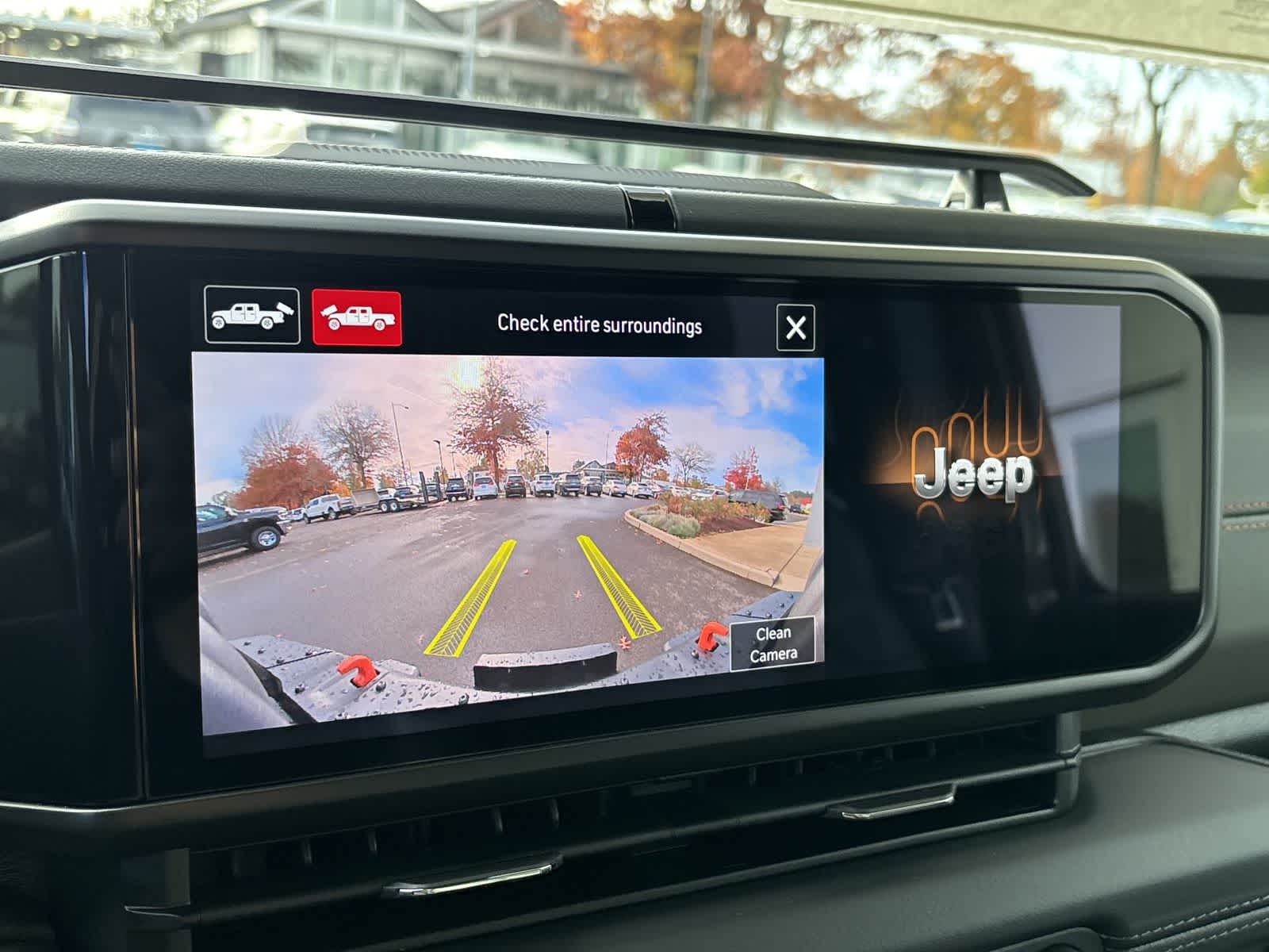 Thumbnail: 2025 Jeep Gladiator - 24