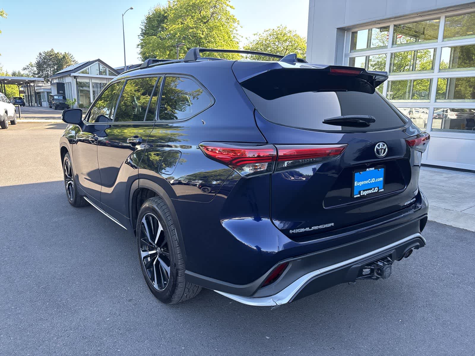 Thumbnail: 2021 Toyota Highlander - 2