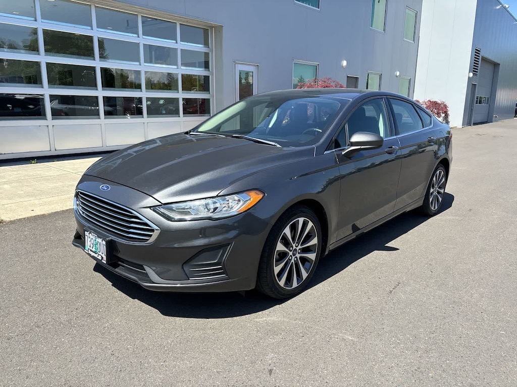 Used 2019 Ford Fusion SE Sedan