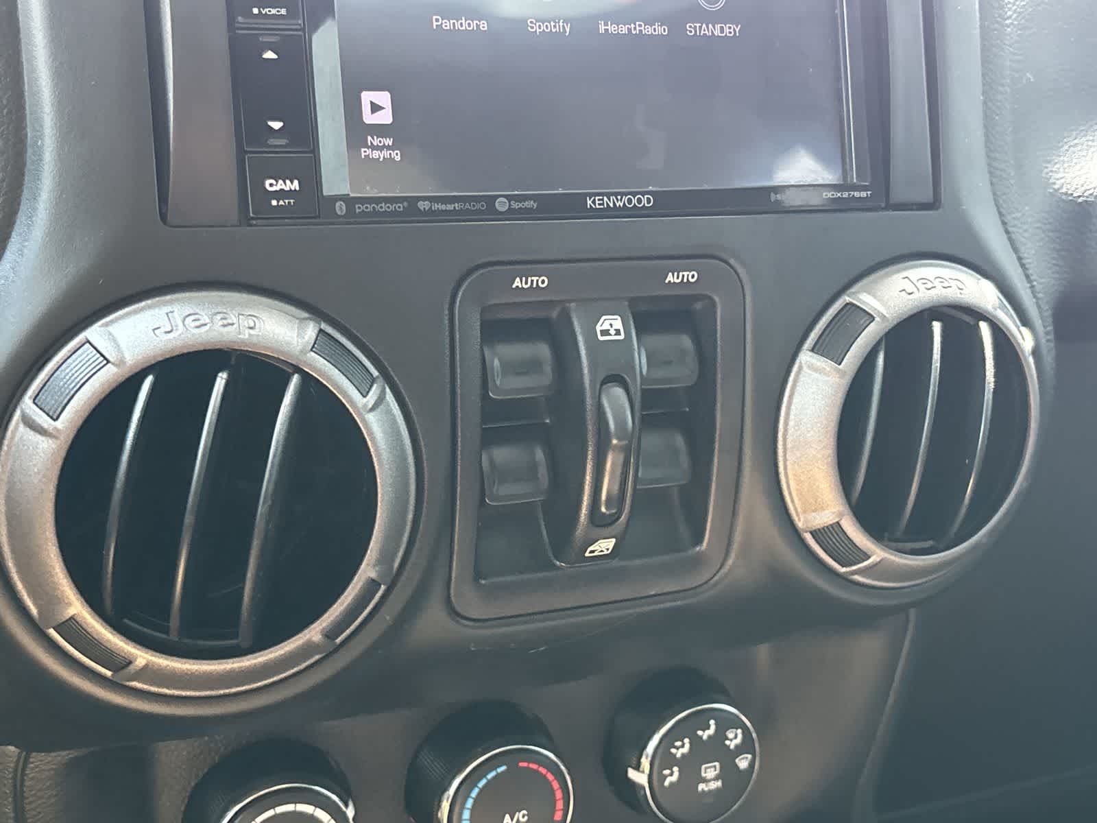 Thumbnail: 2018 Jeep Wrangler - 22