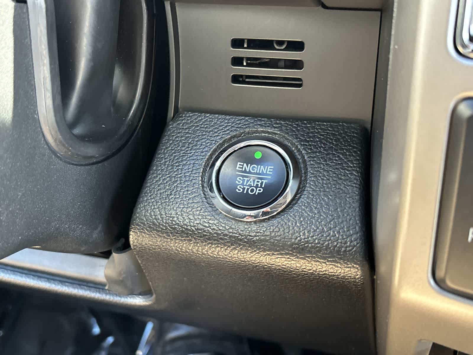 Thumbnail: 2020 Ford F-350 - 28