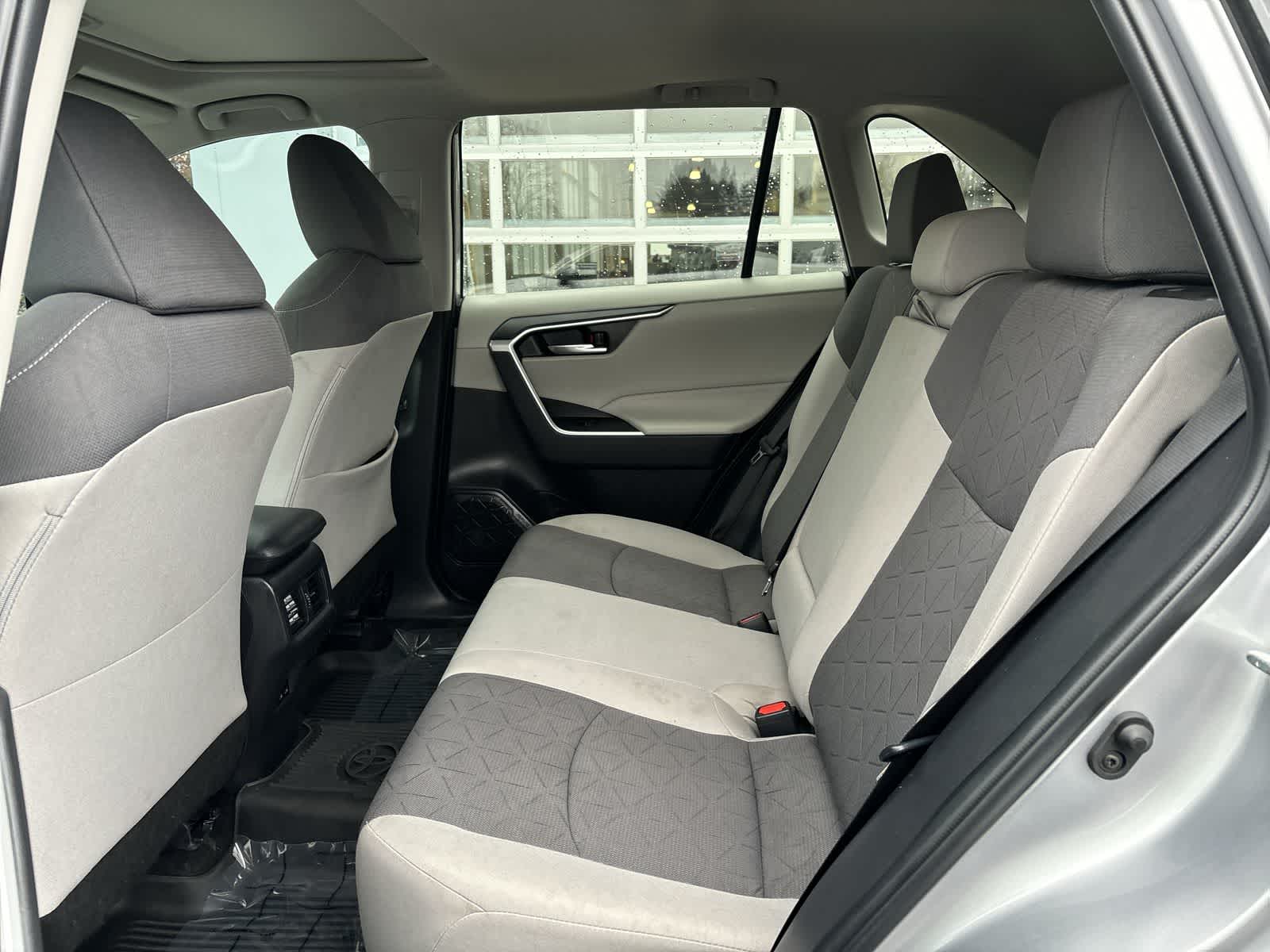 Thumbnail: 2022 Toyota RAV4 - 7