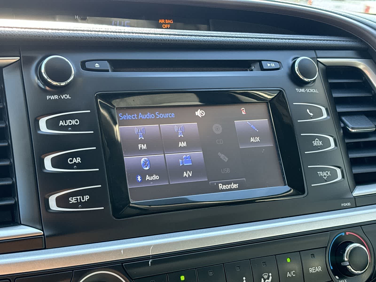 Thumbnail: 2014 Toyota Highlander - 15