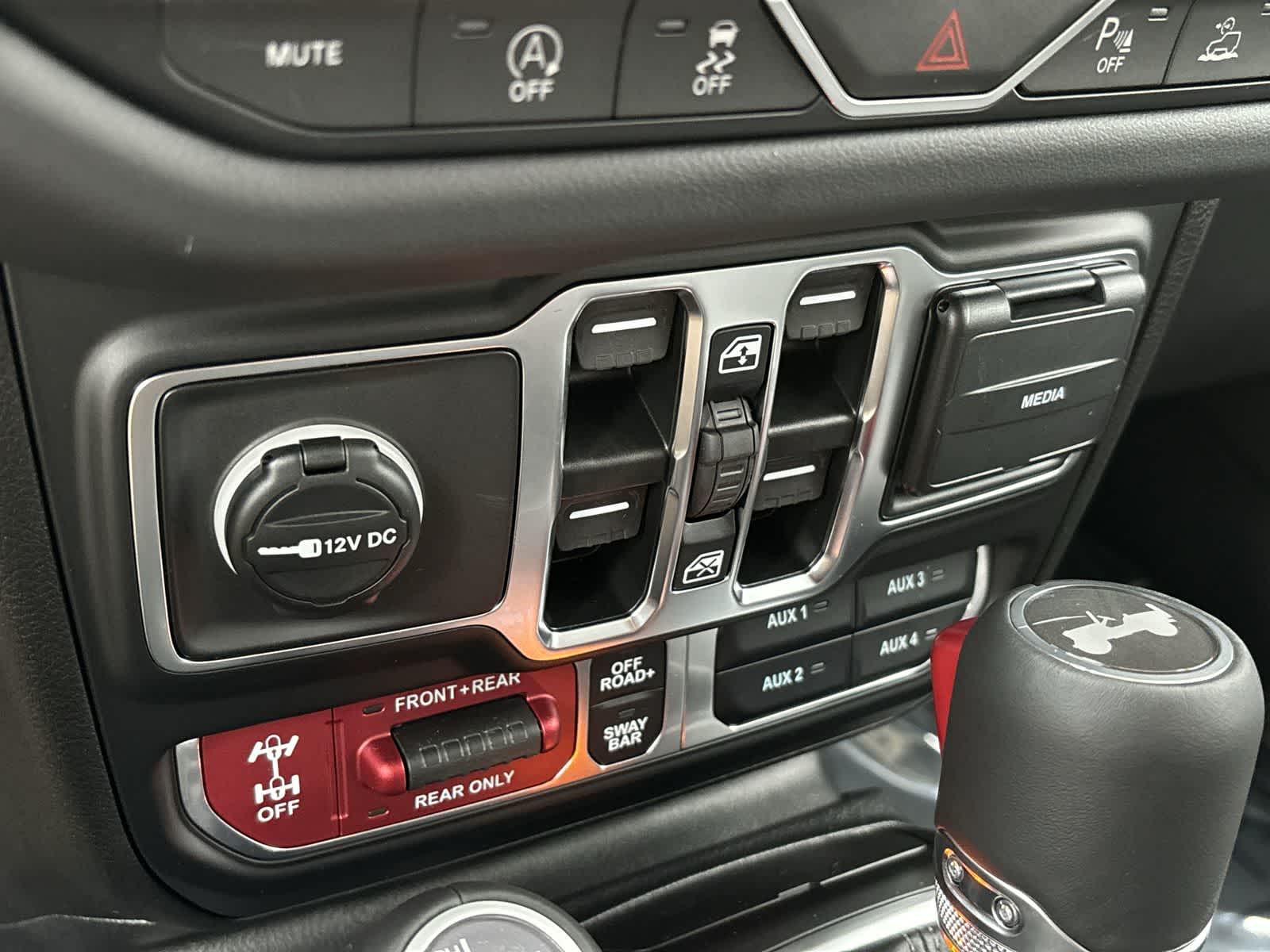 Thumbnail: 2026 Jeep Wrangler - 27