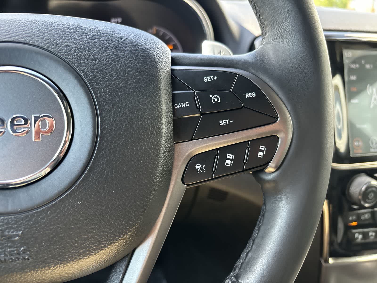 Thumbnail: 2019 Jeep Grand Cherokee - 14