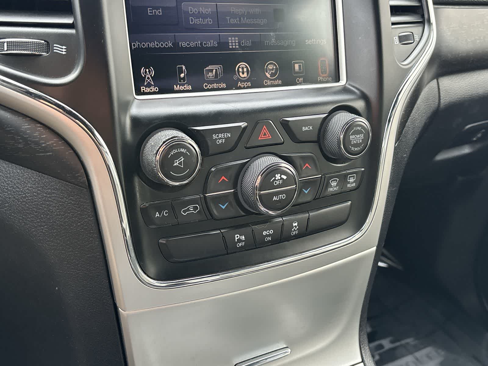 Thumbnail: 2015 Jeep Grand Cherokee - 17