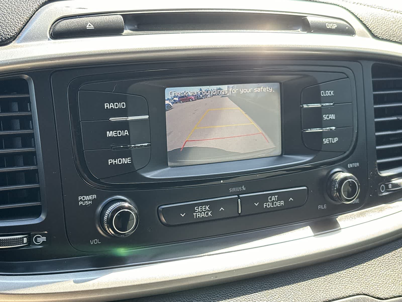 Thumbnail: 2016 Kia Sorento - 21