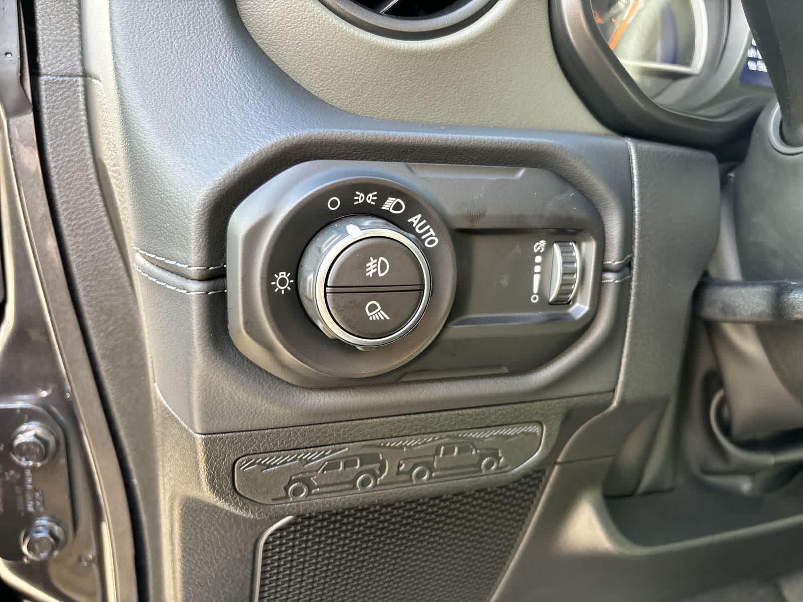 Thumbnail: 2026 Jeep Gladiator - 9