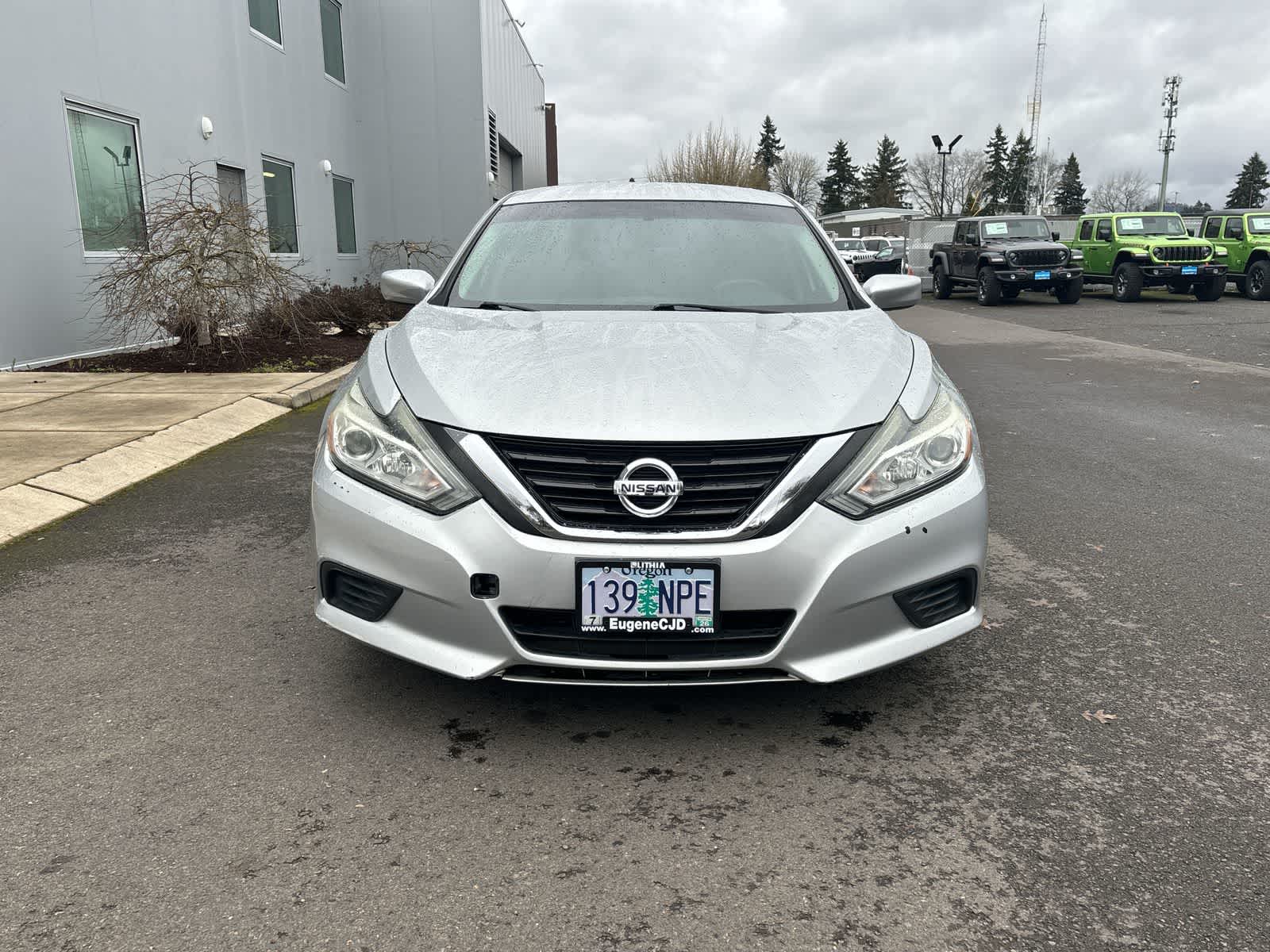 Thumbnail: 2016 Nissan Altima - 8