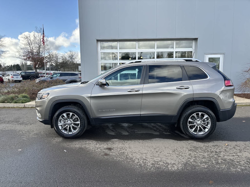 Used 2019 Jeep Cherokee Latitude Plus 4x4 SUV