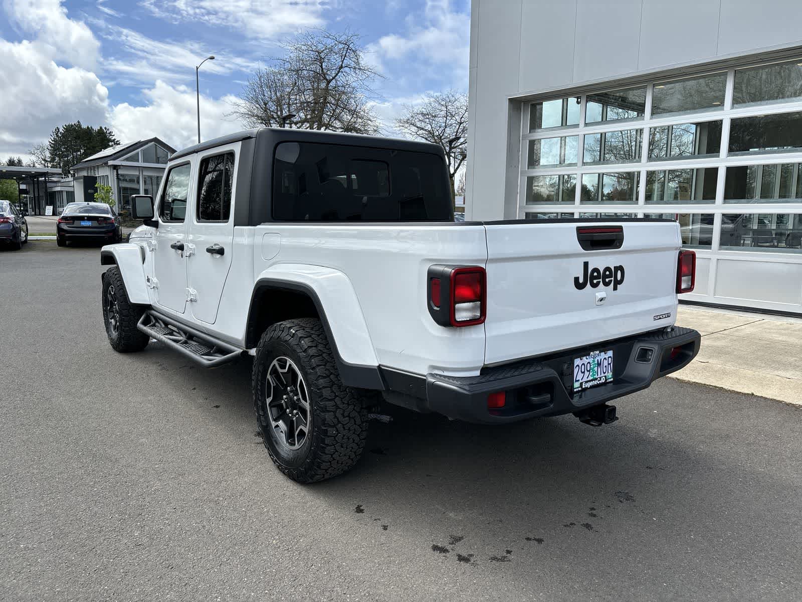 Thumbnail: 2020 Jeep Gladiator - 3